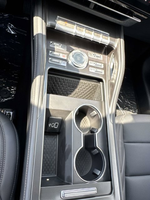 New 2026 Lincoln Nautilus Premier AWD/4WD image 21