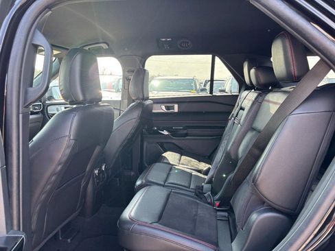 Used 2023 Ford Explorer ST-Line image 14
