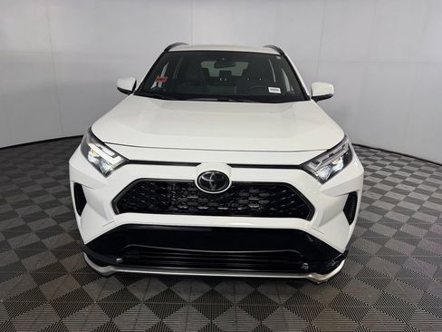 Used 2025 Toyota RAV4 SE AWD/4WD image 2