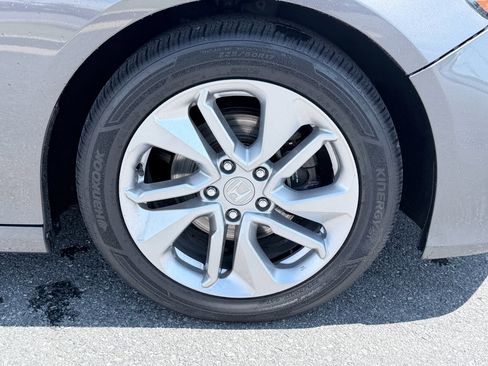 Used 2018 Honda Accord LX image 31