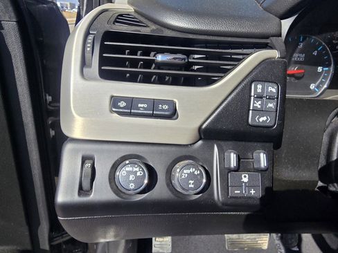 Used 2019 GMC Yukon XL Denali w/ Denali Ultimate Package image 18