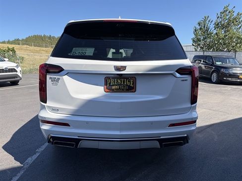 Used 2021 Cadillac XT6 Premium Luxury AWD/4WD image 7