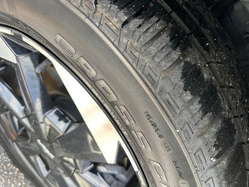 Used 2025 Kia Sorento EX FWD image 7
