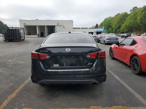 Used 2021 Nissan Altima 2.5 SR w/ SR Premium Package image 5