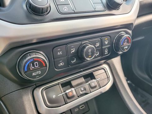 Used 2022 GMC Acadia SLE w/ Driver Convenience Package image 19