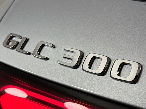 New 2026 Mercedes-Benz GLC 300 image 8