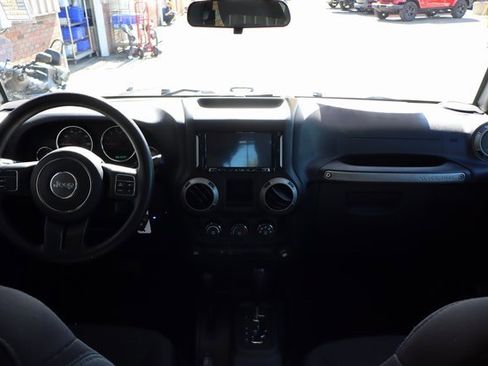 Used 2016 Jeep Wrangler Sport image 33