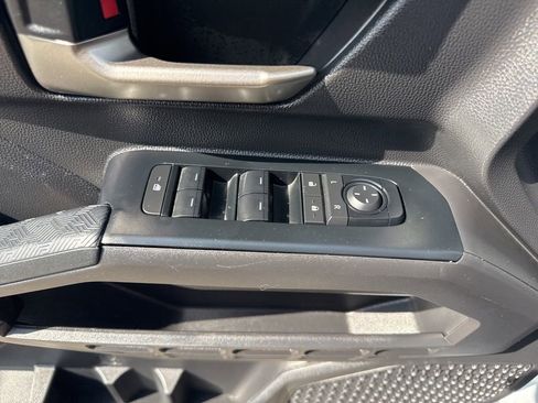 Used 2025 Toyota Tacoma TRD Sport AWD/4WD image 26