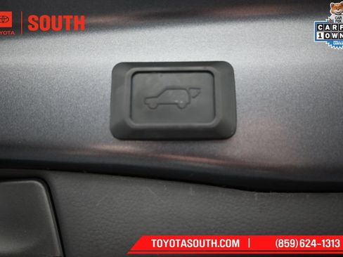 Used 2022 Toyota RAV4 XLE w/ Convenience Package AWD/4WD image 27