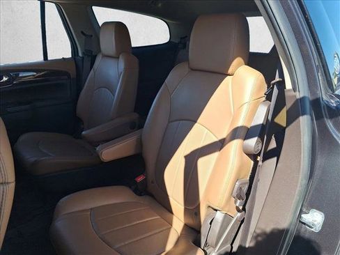 Used 2016 Buick Enclave Leather image 17