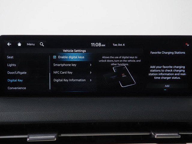 Used 2025 Genesis Electrified GV70 AWD Advance image 43
