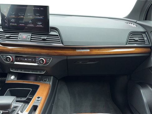 Used 2022 Audi Q5 2.0T Premium image 19