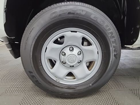 Used 2023 Toyota Tacoma SR image 40