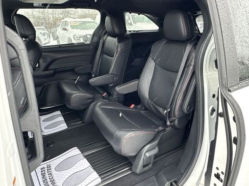 Used 2026 Toyota Sienna XSE image 26