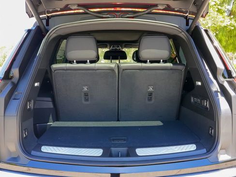 Used 2026 Cadillac Vistiq Luxury image 12