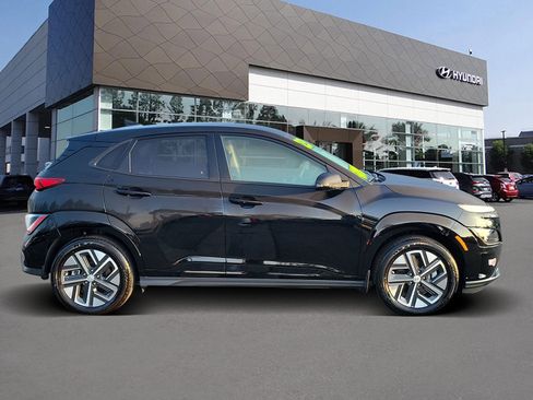 Certified 2023 Hyundai Kona SE image 4