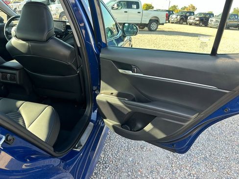 Used 2024 Toyota Camry SE image 21