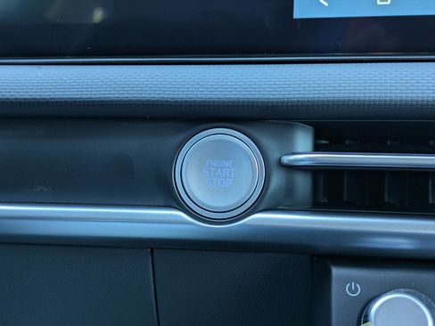 Certified 2026 Hyundai Tucson SE FWD image 21