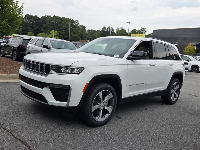 New 2026 Jeep Grand Cherokee Limited w/ Luxury Tech Group II RWD image 3
