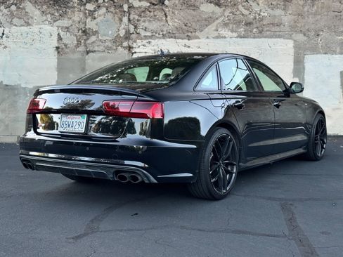 Used 2017 Audi S6 Premium Plus w/ S6 Sport Package AWD/4WD image 4