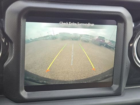 Used 2022 Jeep Wrangler Unlimited Rubicon w/ Trailer Tow Package image 17