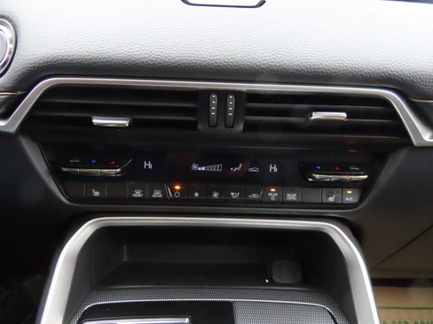 Certified 2025 MAZDA CX-90 Plug-In Hybrid w/Premium Sport image 28