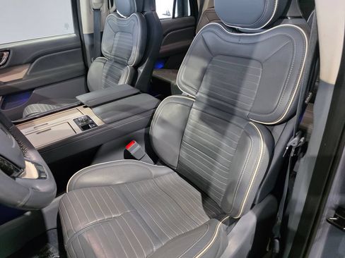 Used 2023 Lincoln Navigator Black Label AWD/4WD image 12