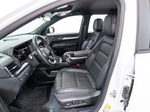 Used 2026 GMC Terrain Elevation w/ Elevation Premium Package FWD image 15