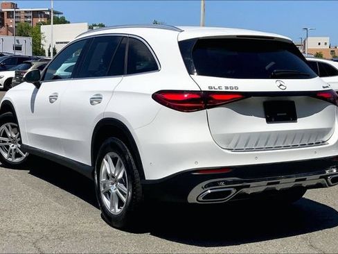 Used 2023 Mercedes-Benz GLC 300 4MATIC image 10