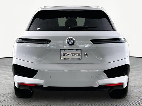 Certified 2024 BMW iX xDrive50 w/ Sport Package AWD/4WD image 6