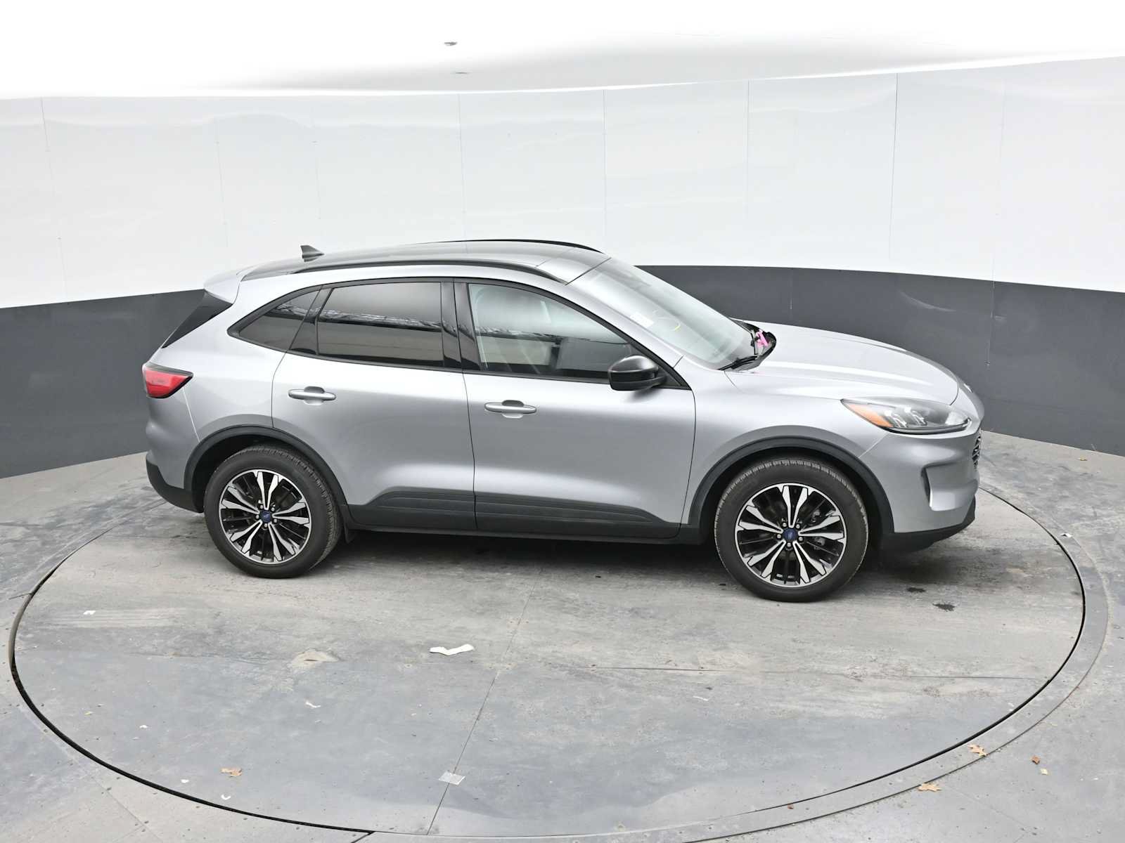 Used 2022 Ford Escape SEL w/ SEL Stealth AWD Package image 34