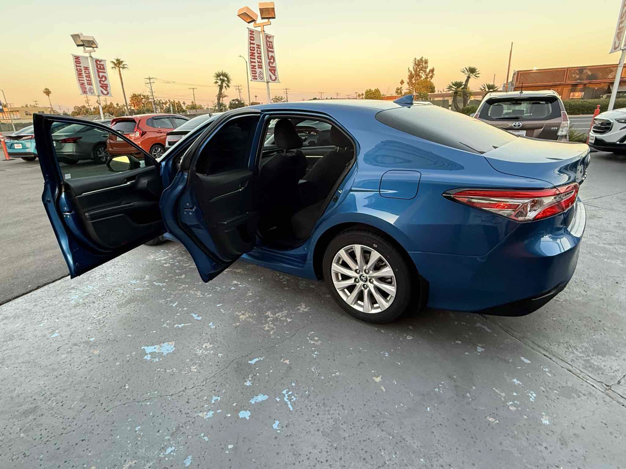 Used 2020 Toyota Camry LE w/ Carpet Mat Package FWD image 78