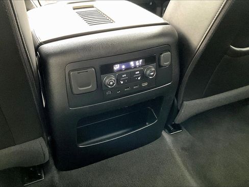 Used 2020 GMC Yukon Denali w/ Open Road Package image 33