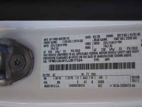 Certified 2020 Ford Escape Titanium AWD/4WD image 30