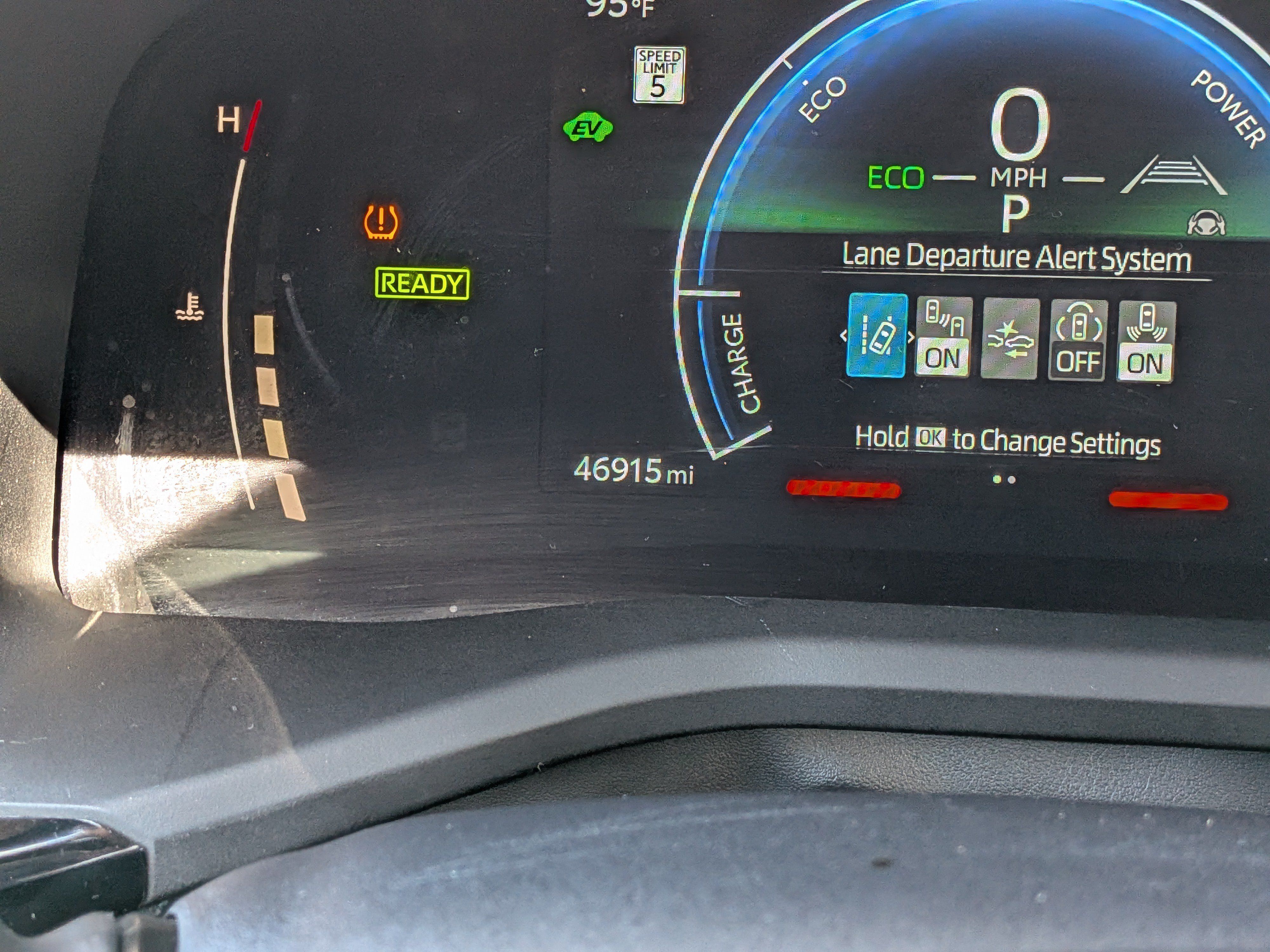 Used 2025 Toyota Camry SE FWD image 27