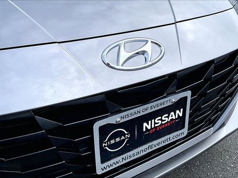 Used 2022 Hyundai Elantra SEL w/ Winter Weather Package image 30