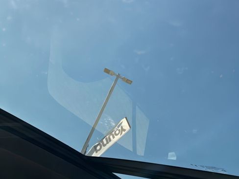 New 2025 Volkswagen Tiguan SE R-Line image 32