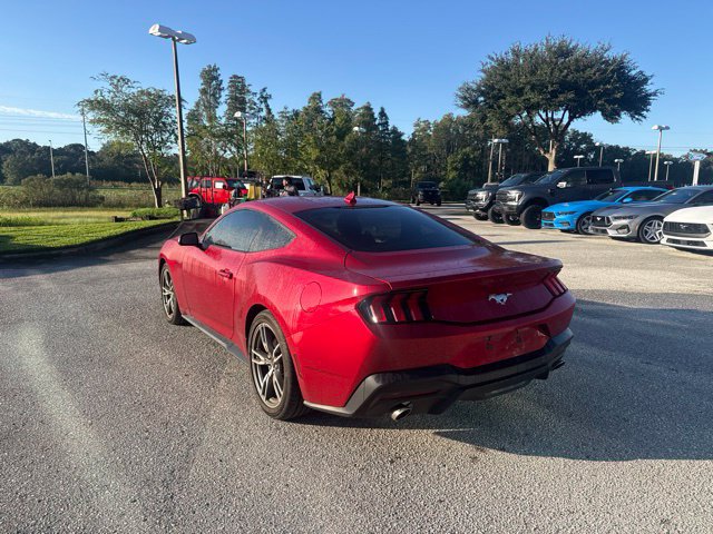 Used 2024 Ford Mustang Coupe RWD image 4