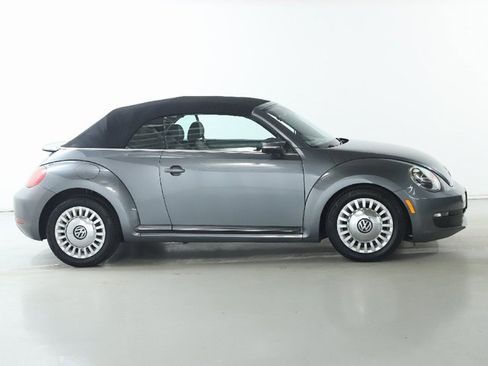 Used 2016 Volkswagen Beetle 1.8T S image 11