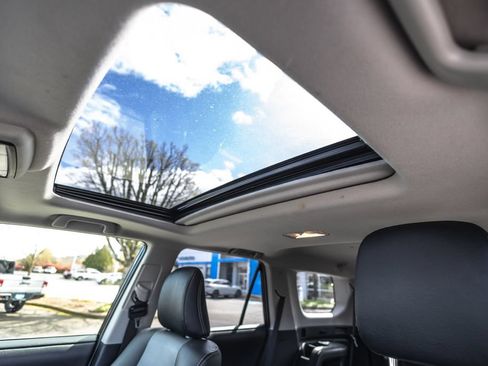 Used 2024 Toyota 4Runner SR5 Premium w/ Moonroof Package AWD/4WD image 22