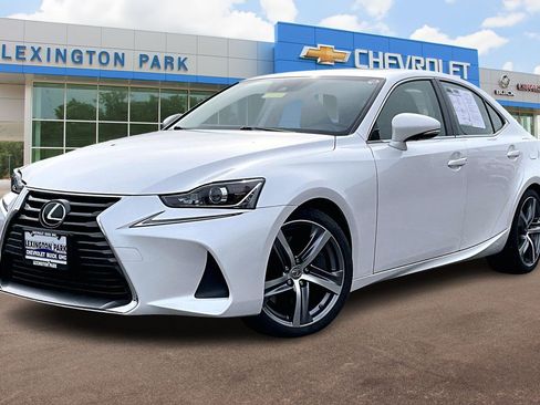 Used 2017 Lexus IS 300 AWD image 12