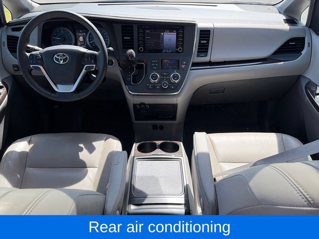 Used 2018 Toyota Sienna XLE Premium w/ Carpet Mat Package FWD image 14