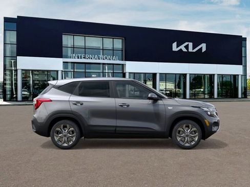 New 2026 Kia Seltos LX image 7