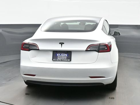 Used 2023 Tesla Model 3 Standard Range image 5