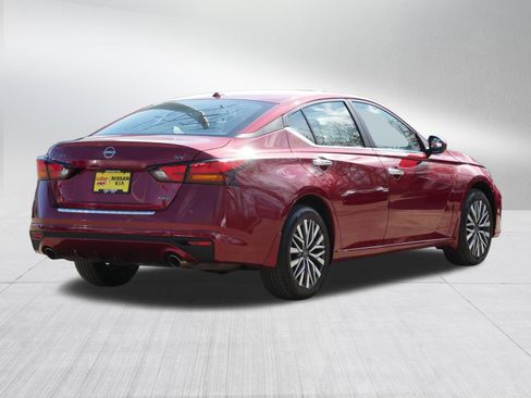 Certified 2023 Nissan Altima 2.5 SV w/ SV Premium Package image 7
