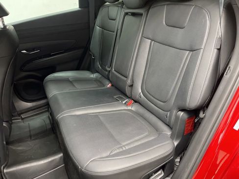 Used 2025 Hyundai Tucson Limited AWD/4WD image 21