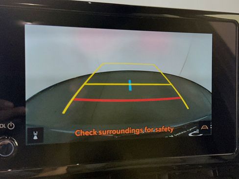 Used 2024 Toyota Corolla Cross XSE w/ Convenience Package image 22