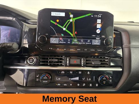 Used 2024 Nissan Pathfinder Platinum w/ Cargo Package AWD/4WD image 18