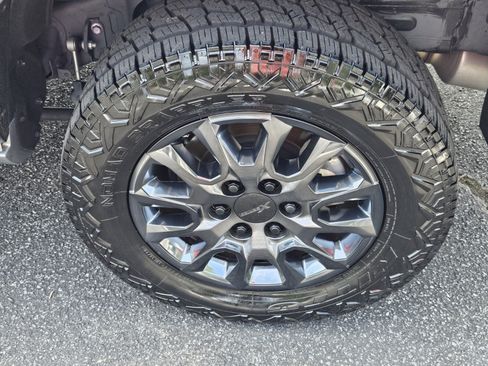 Certified 2025 Toyota 4Runner SR5 RWD image 9