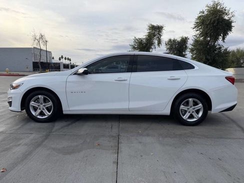 Used 2024 Chevrolet Malibu LS image 2